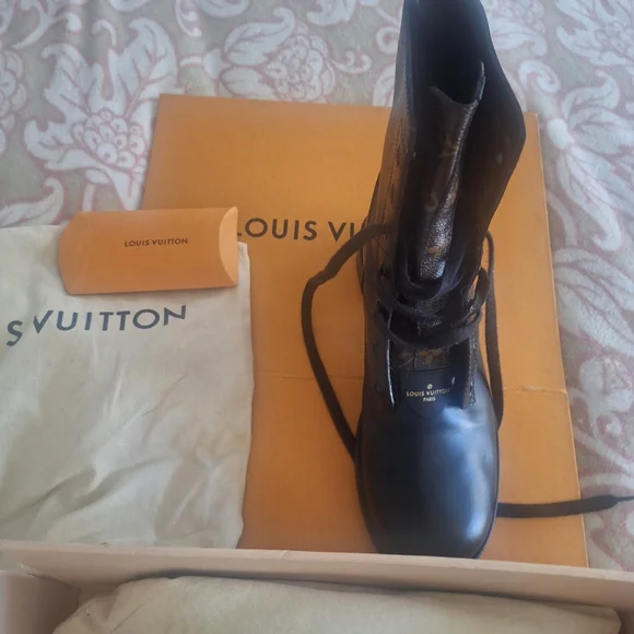 Louis Vuitton Metropolis combat Lace-Up Boot - Picture 4 of 6